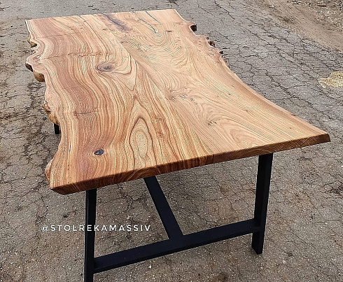 Стол live edge
